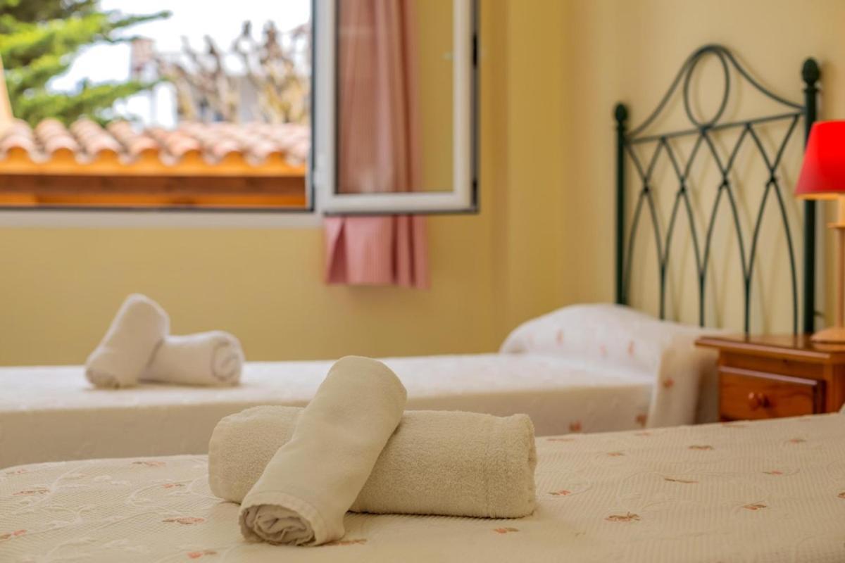 Villa Francisca Sa Caleta Ngoại thất bức ảnh